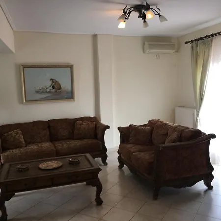 Royal * Agioi Theodoroi (Corinthia)